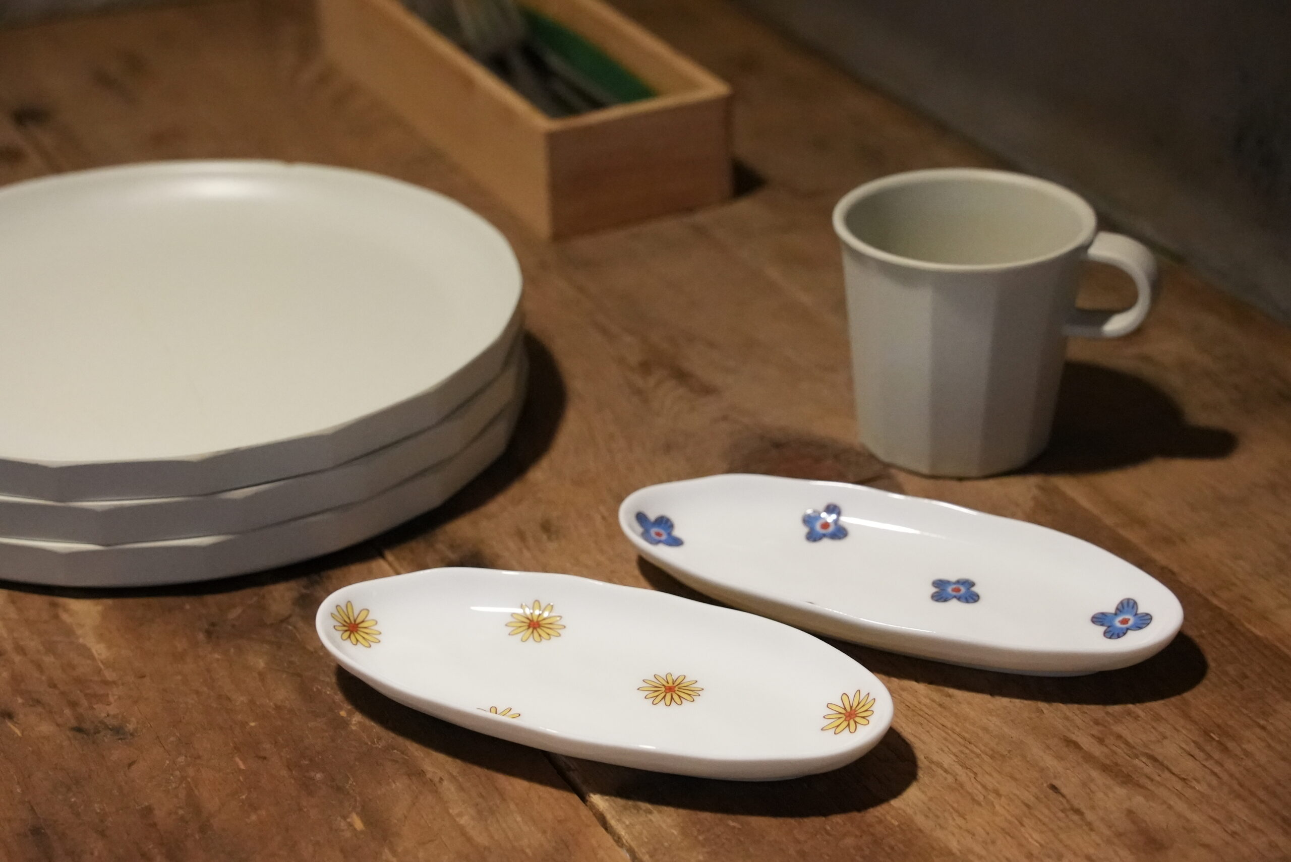 ハレクタニ/花楕円皿 - 画像 (2)